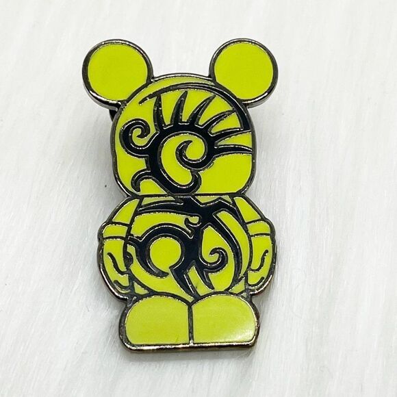 🔮 5/$25 Disney Vinylmation Jr Tribal Pin - Picture 1 of 3